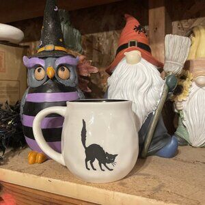 Potter's Studio Happy Halloween With A Black Cat & Black Interior